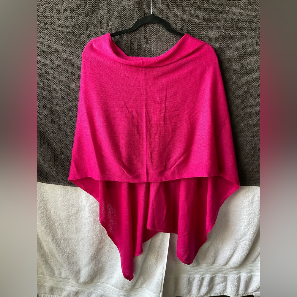 New York & Company Fuchsia Poncho - Picture 4 of 8